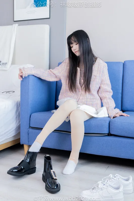 [BoBoSocks袜啵啵] NO.438 甜甜圈-皮鞋、板鞋、白棉袜、黑色踩脚袜、肉色踩脚袜（花絮版） - BoBoSocks袜啵啵